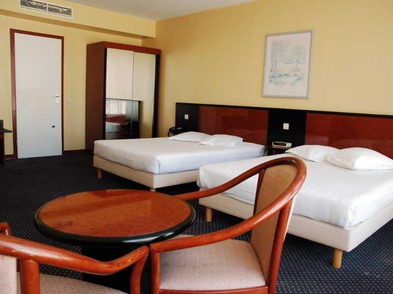 9Hotel Chelton ブリュッセル エクステリア 写真